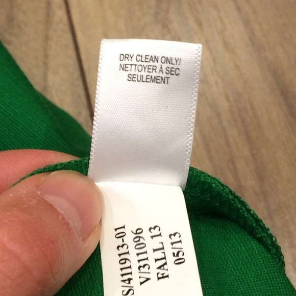 Banana Republic green short skirt - Picture 8 of 12